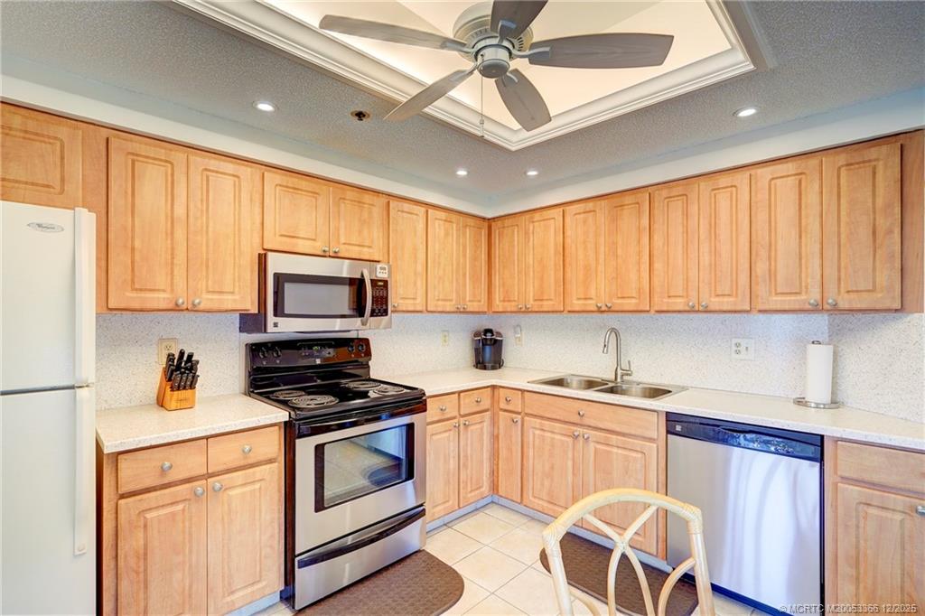 Stuart, Florida 34996, United States, 2 Bedrooms Bedrooms, ,2 BathroomsBathrooms,Residential,Active,252275