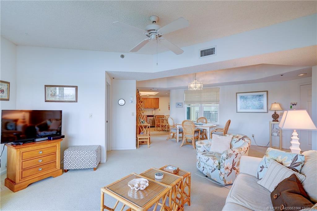 Stuart, Florida 34996, United States, 2 Bedrooms Bedrooms, ,2 BathroomsBathrooms,Residential,Active,252275
