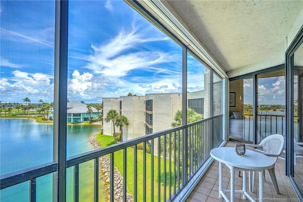 Stuart, Florida 34996, United States, 2 Bedrooms Bedrooms, ,2 BathroomsBathrooms,Residential,Active,252275