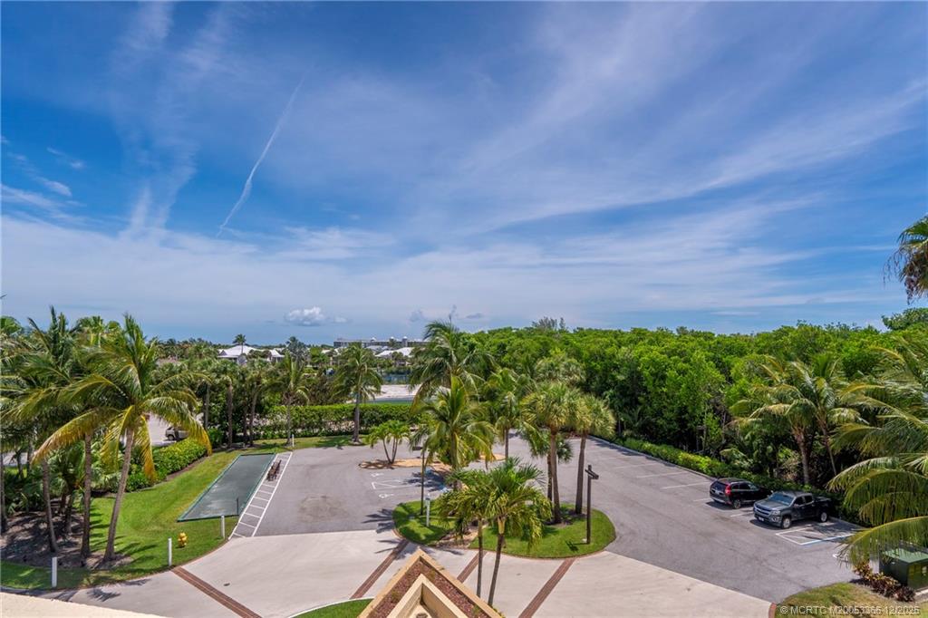 Stuart, Florida 34996, United States, 2 Bedrooms Bedrooms, ,2 BathroomsBathrooms,Residential,Active,252275