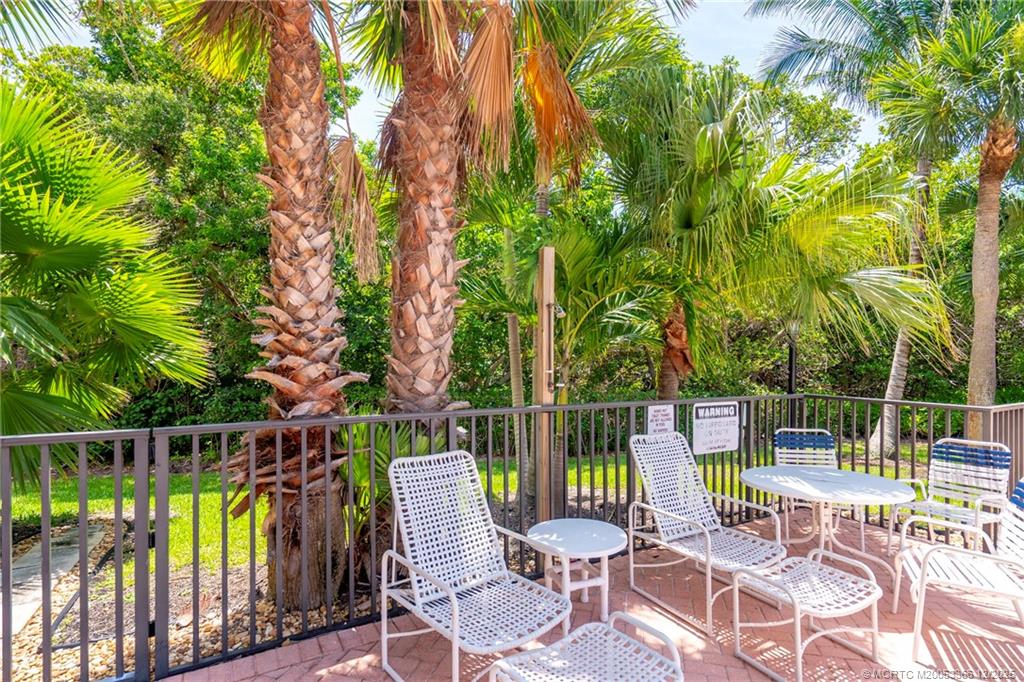 Stuart, Florida 34996, United States, 2 Bedrooms Bedrooms, ,2 BathroomsBathrooms,Residential,Active,252275