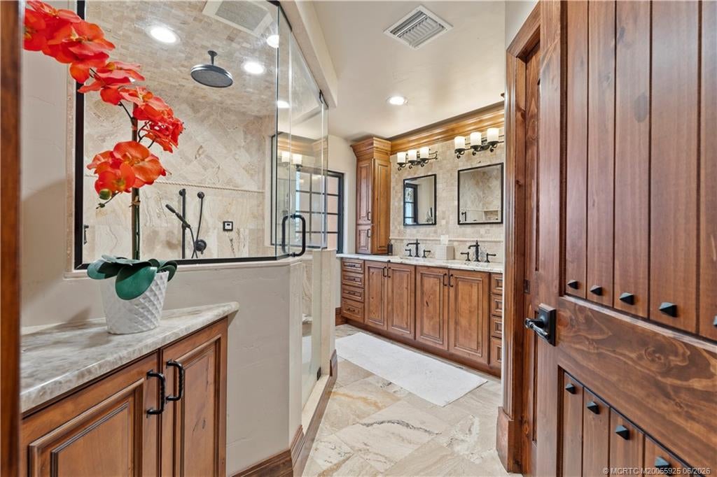 10173 S Ocean Drive Unit D2, Jensen Beach, FL, 34957, US, 5 Bedrooms Bedrooms, ,4 BathroomsBathrooms,Residential,Active,10173 S Ocean Drive Unit D2,M20055925
