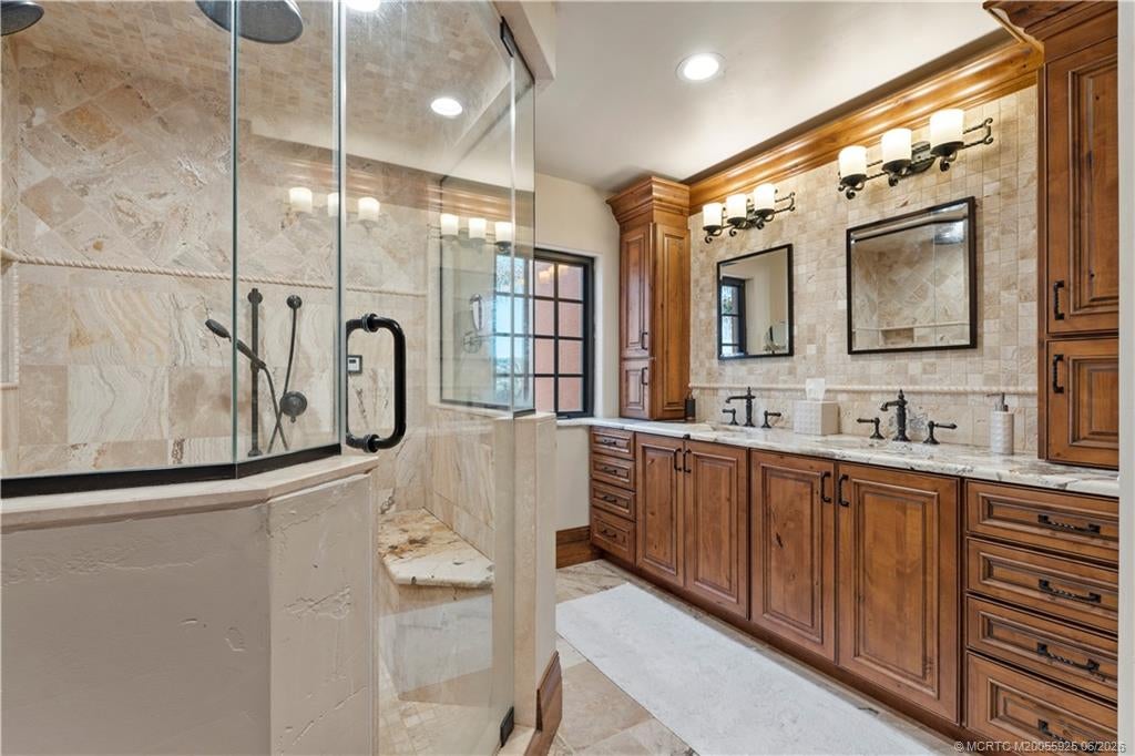 10173 S Ocean Drive Unit D2, Jensen Beach, FL, 34957, US, 5 Bedrooms Bedrooms, ,4 BathroomsBathrooms,Residential,Active,10173 S Ocean Drive Unit D2,M20055925