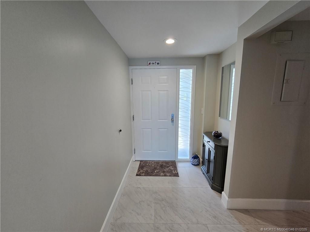 Photo of 185 NE Edgewater Drive #5105, Stuart, FL 34996 (MLS # M20048346)