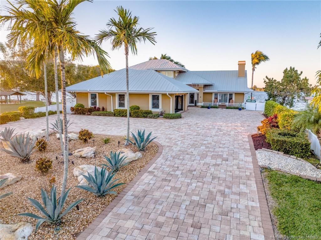 Photo of 1441 SW Eagle Nest Way, Palm City, FL 34990 (MLS # M20037549)