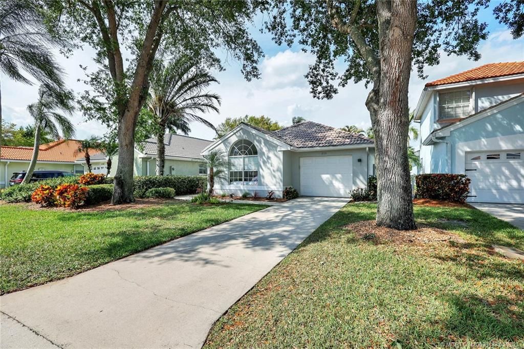 Photo of 2131 SW Augusta Trace, Palm City, FL 34990 (MLS # M20038478)