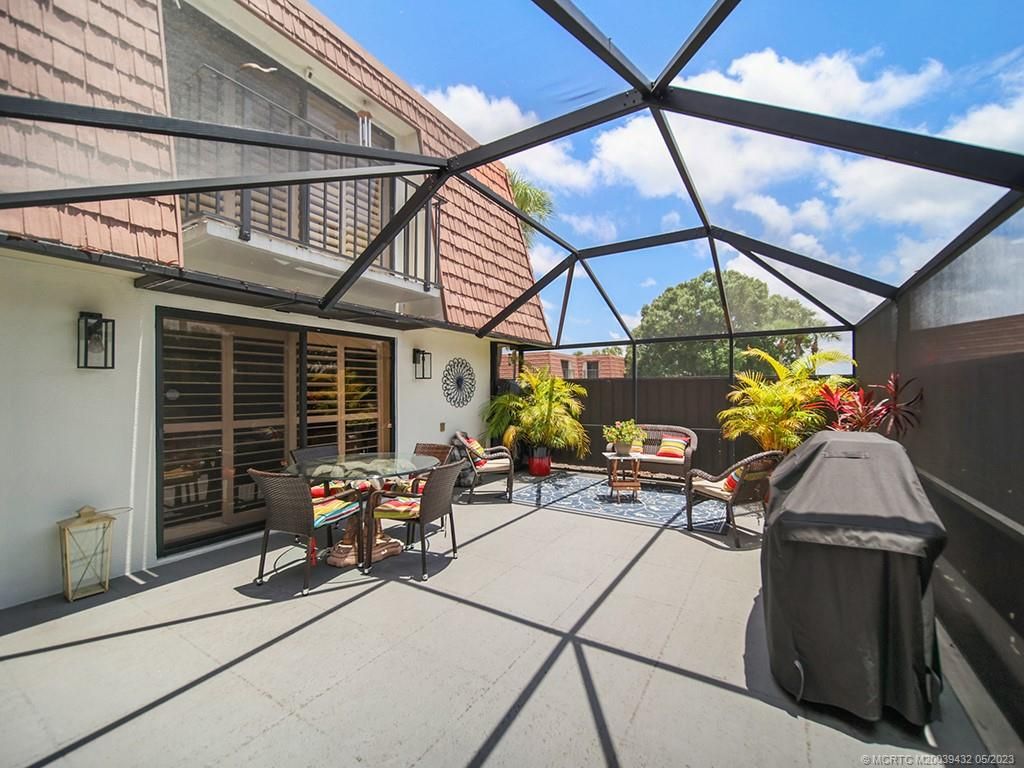 Photo of 2938 SW Sunset Trace Circle, Palm City, FL 34990 (MLS # M20039432)