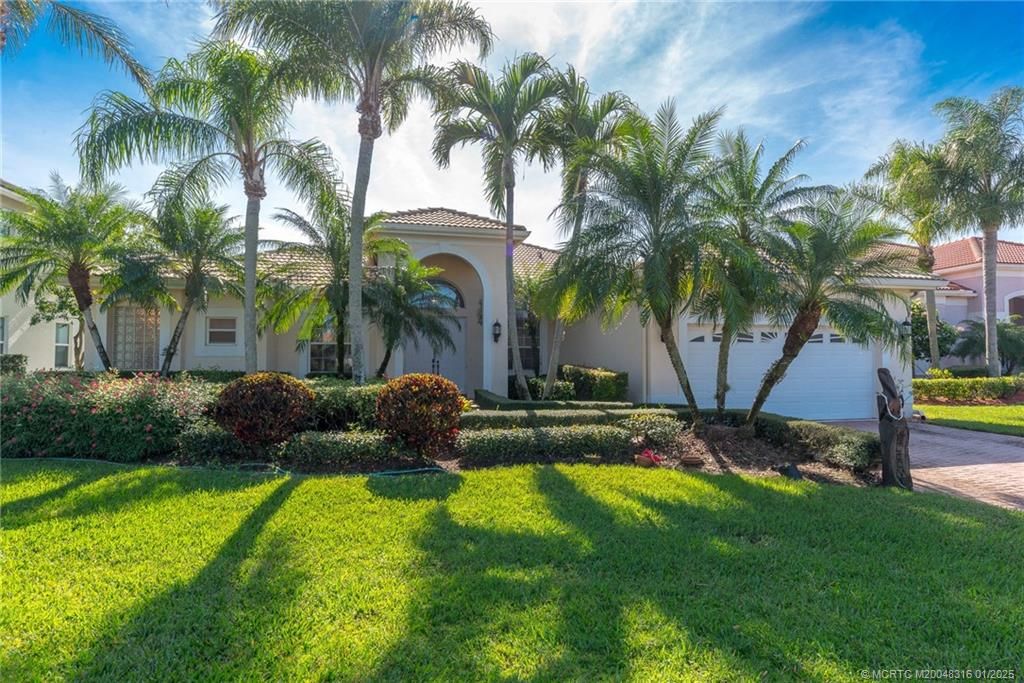 Photo of 3227 SE Braemar Way, Port Saint Lucie, FL 34952 (MLS # M20048316)