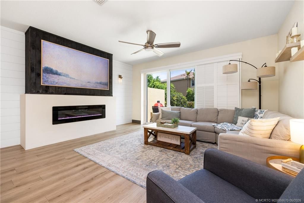 Photo of 680 SW Glen Crest Way, Stuart, FL 34997 (MLS # M20055570)
