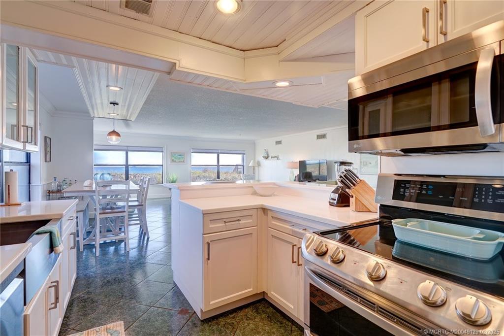 Stuart, Florida 34996, United States, 2 Bedrooms Bedrooms, ,2 BathroomsBathrooms,Residential,Active,4778