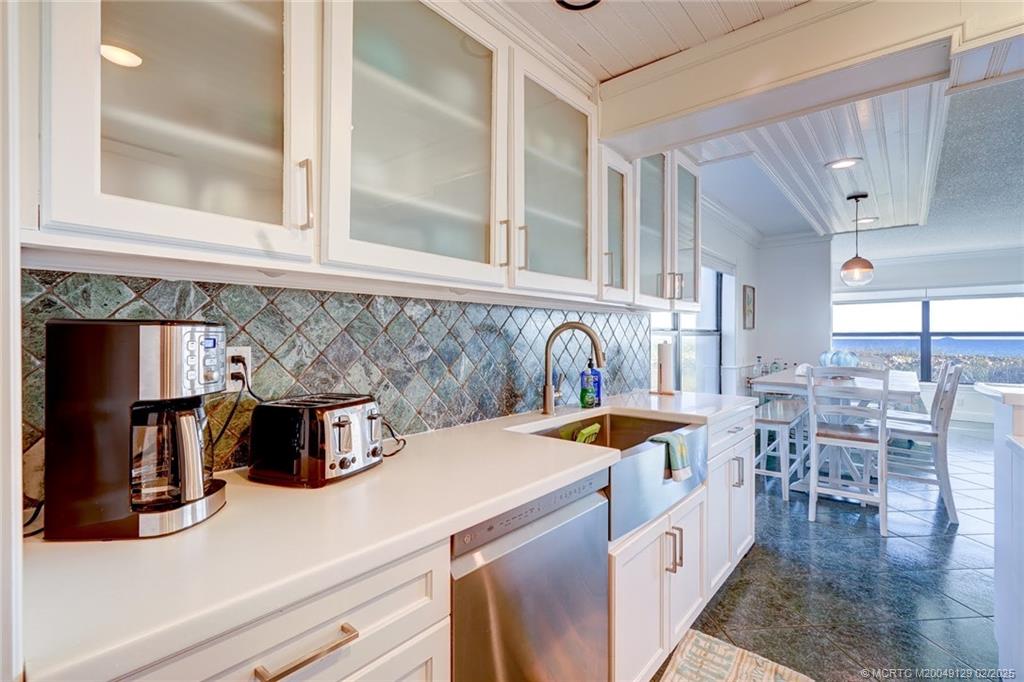 Stuart, Florida 34996, United States, 2 Bedrooms Bedrooms, ,2 BathroomsBathrooms,Residential,Active,4778