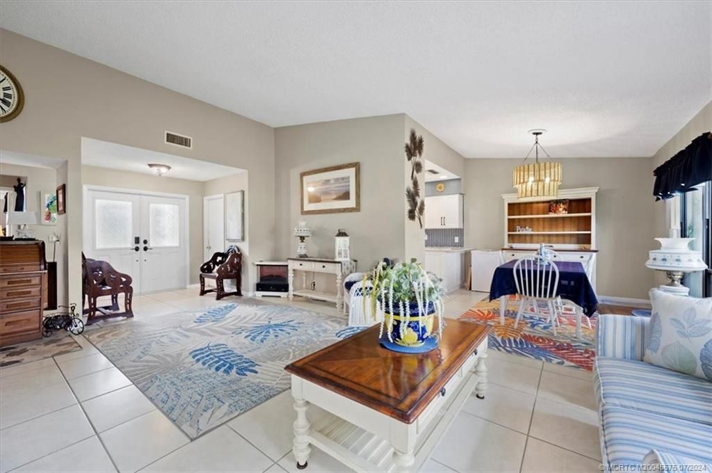 Photo of 2501 SW Egret Pond Circle, Palm City, FL 34990 (MLS # M20045575)