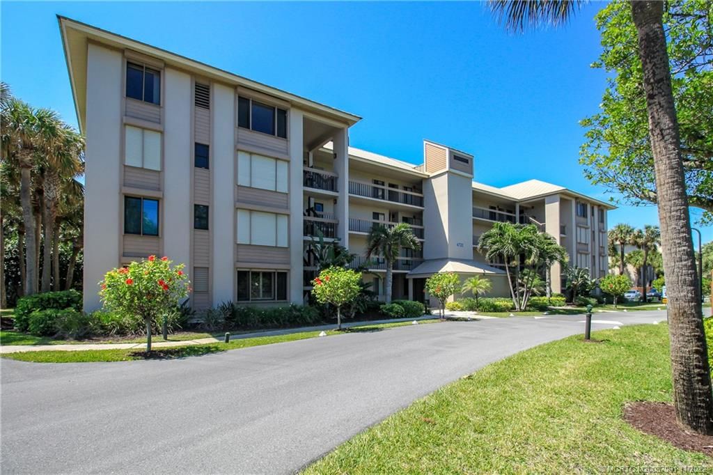 Photo of 4720 NE Sandpebble Trace #403, Stuart, FL 34996 (MLS # M20037091)