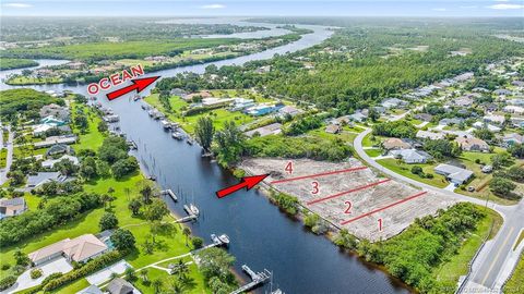 2807 SE Peru Street Port Saint Lucie FL 34984