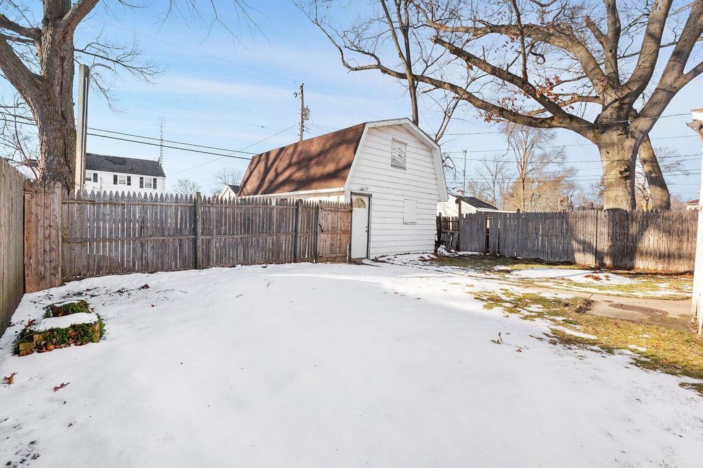 Photo of 309 Jackson Street, Michigan City, IN 46360 (MLS # 832061)