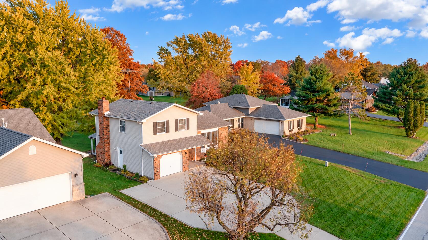 2477 E Lakeshore Drive