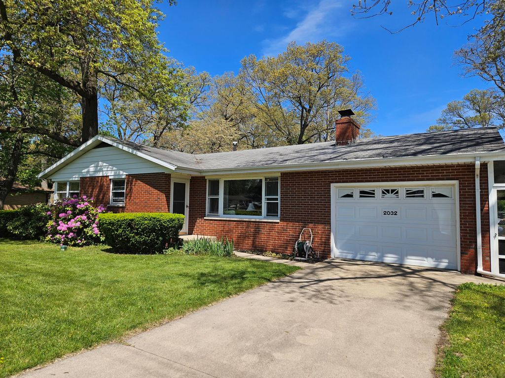 Photo of 2032 Welnetz Road, Trail Creek, IN 46360 (MLS # 839053)