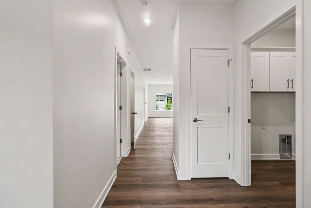 Photo of 1907 E Woodglen Circle, Valparaiso, IN 46383 (MLS # 839325)