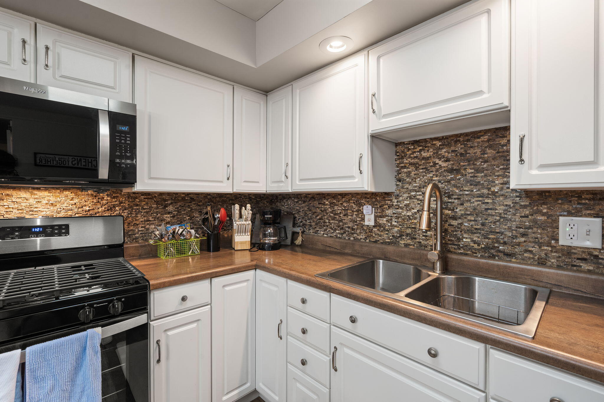 Lowell, Indiana 46356, United States, 3 Bedrooms Bedrooms, ,2 BathroomsBathrooms,Residential,Active,242090