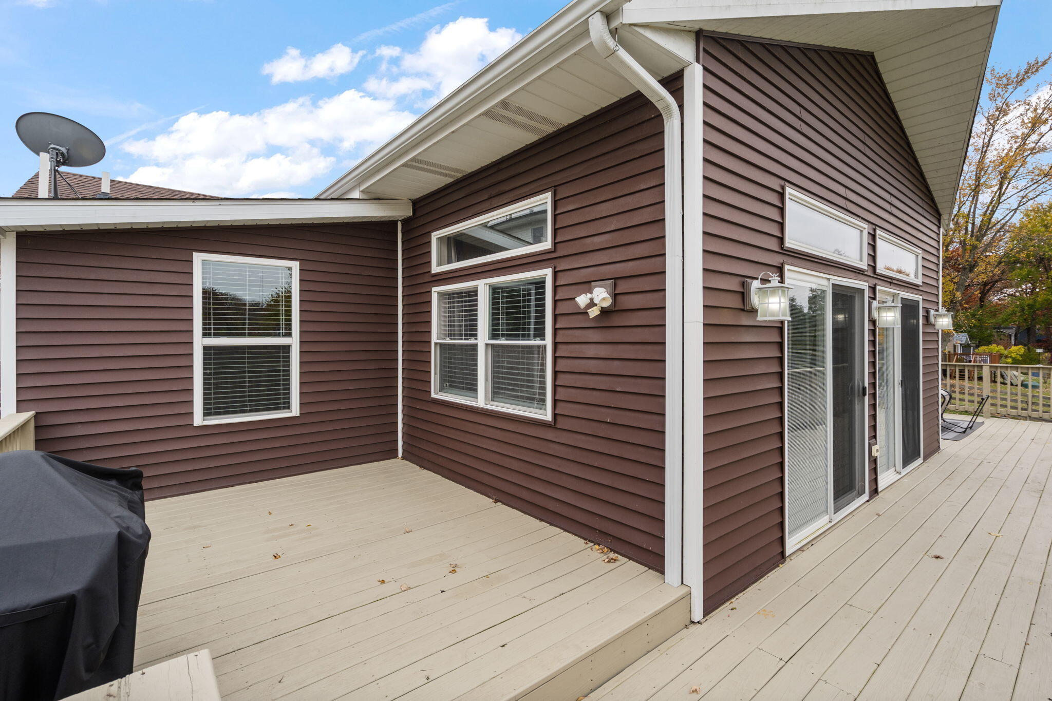 Lowell, Indiana 46356, United States, 3 Bedrooms Bedrooms, ,2 BathroomsBathrooms,Residential,Active,242090