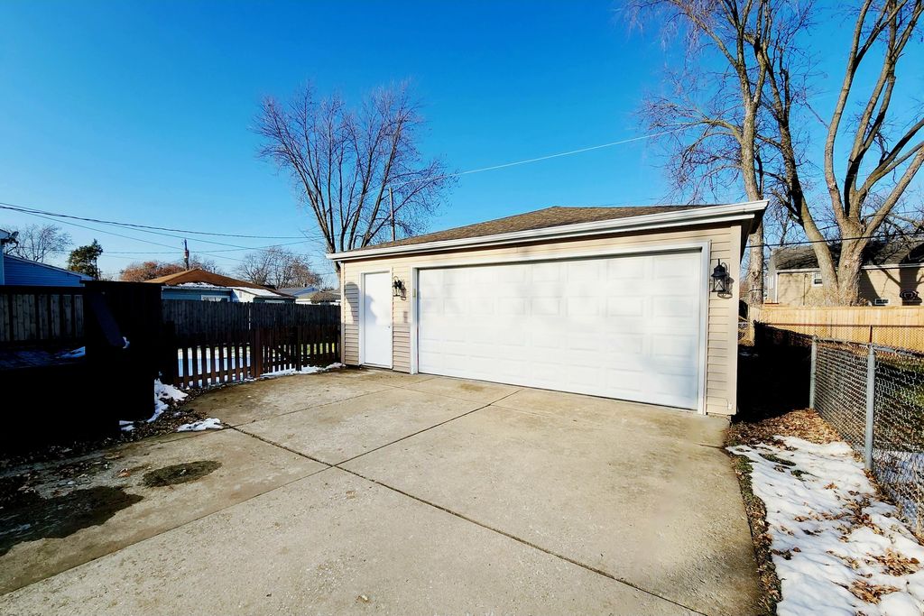 Photo of 3303 Eder Street, Highland, IN 46322 (MLS # 832018)