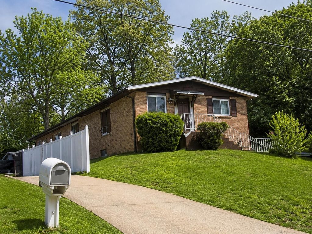 Photo of 234 Douglas Avenue, Michigan City, IN 46360 (MLS # 838863)