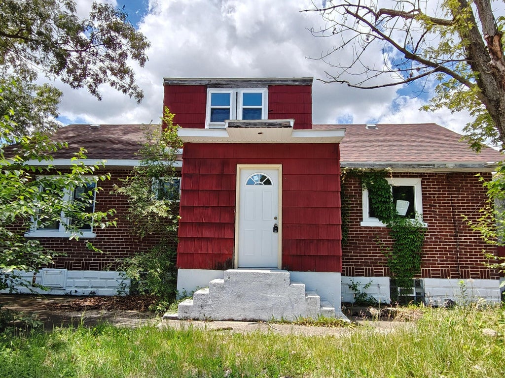 Photo of 834 E 41st Avenue, Gary, IN 46409 (MLS # 845597)
