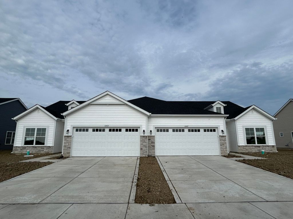 Photo of 10407 Iowa Street, Crown Point, IN 46307 (MLS # 842058)