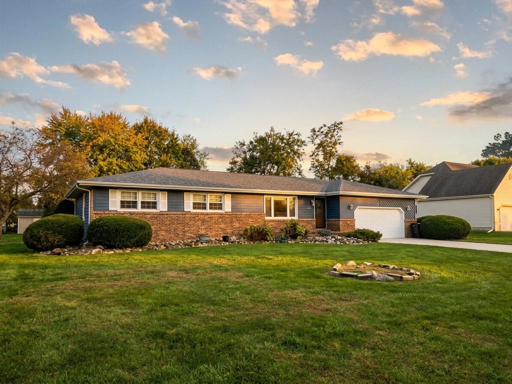 Photo of 314 Jodi Lane, Valparaiso, IN 46385 (MLS # 846989)