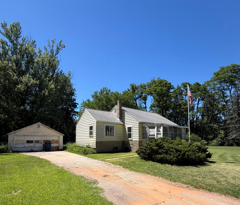 Photo of 4974 N 600 W, La Porte, IN 46350 (MLS # 840991)