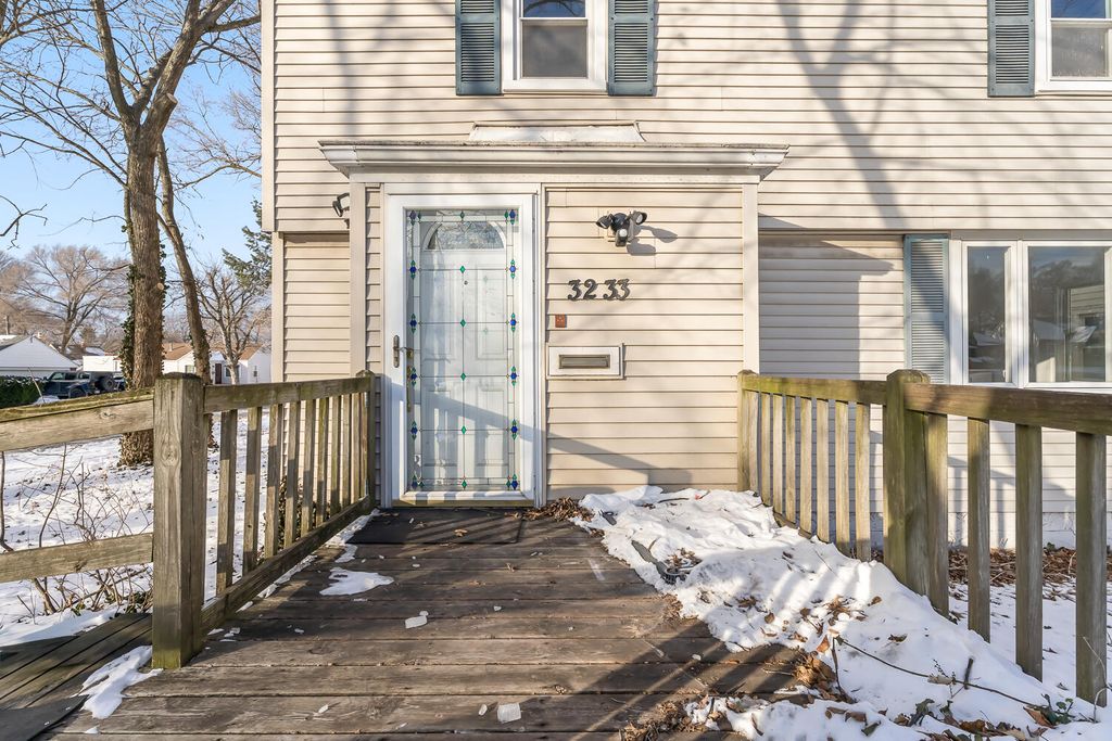 Photo of 3233 Ridge Road, Highland, IN 46322 (MLS # 833496)