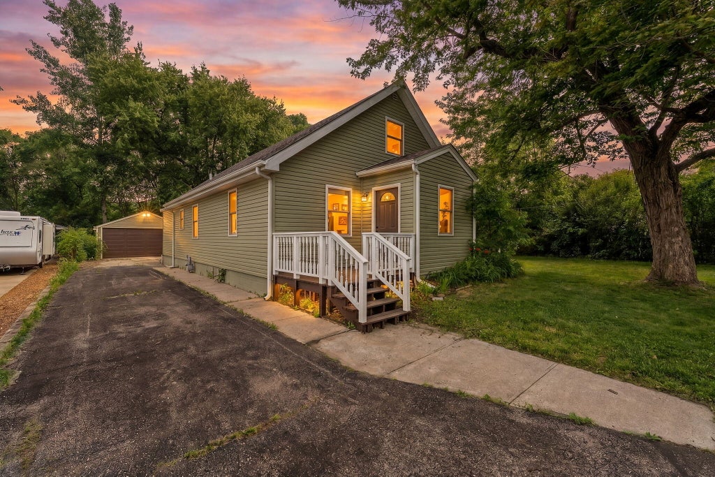 Photo of 2701 Martha Street, Highland, IN 46322 (MLS # 840095)