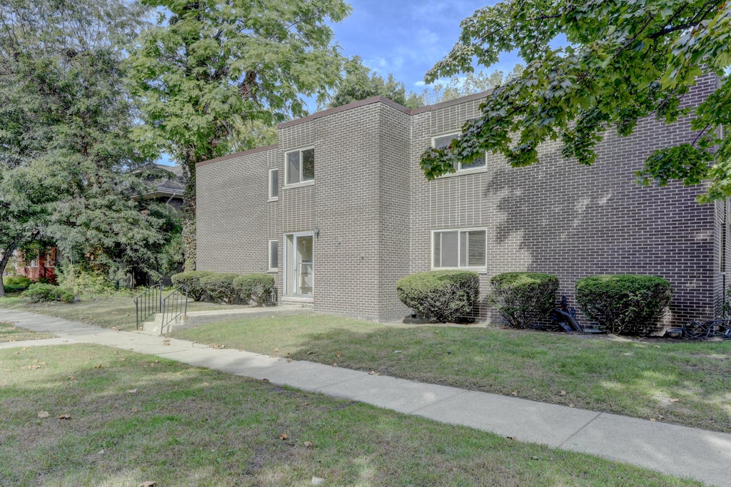 Photo of 63 Glendale Park #2, Hammond, IN 46320 (MLS # 847079)