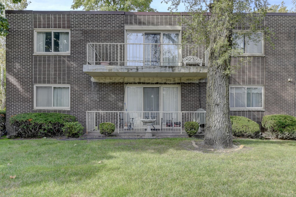 Photo of 63 Glendale Park #2, Hammond, IN 46320 (MLS # 847079)