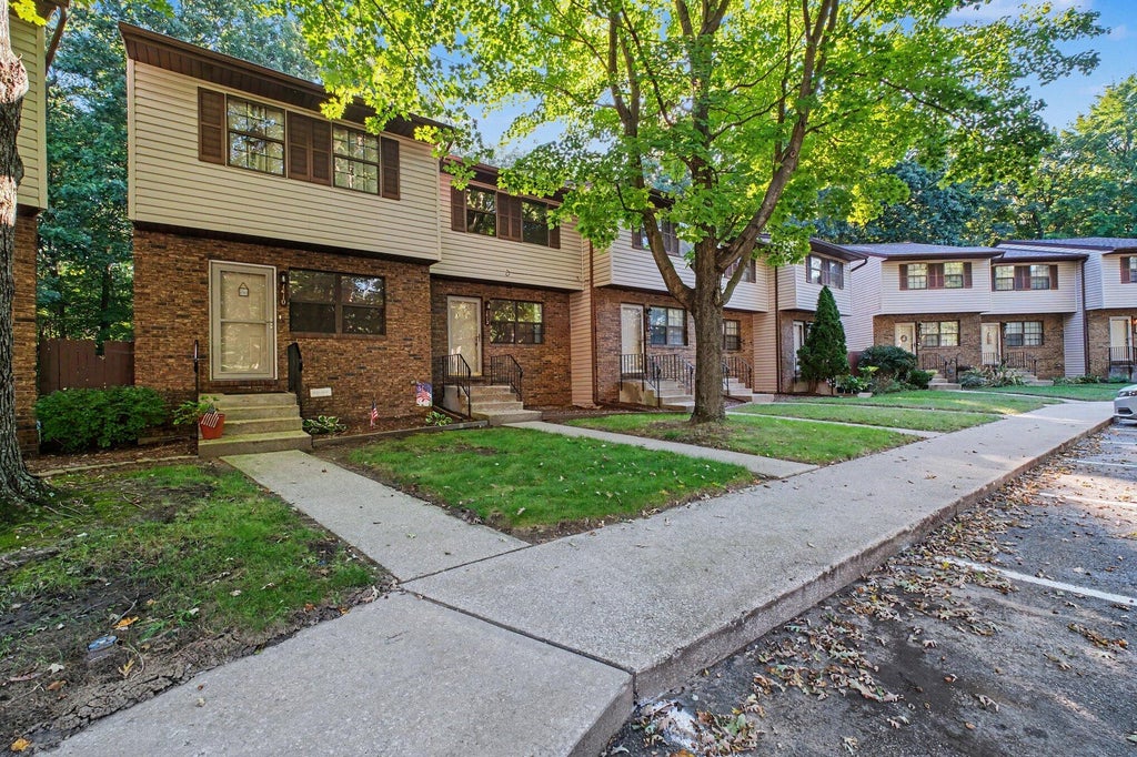 Photo of 1412 Larain Drive, Michigan City, IN 46360 (MLS # 846080)