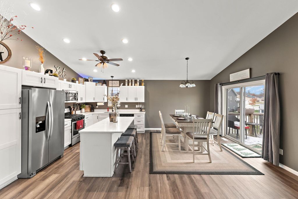 Photo of 7492 Arbor Court, Portage, IN 46368 (MLS # 831843)