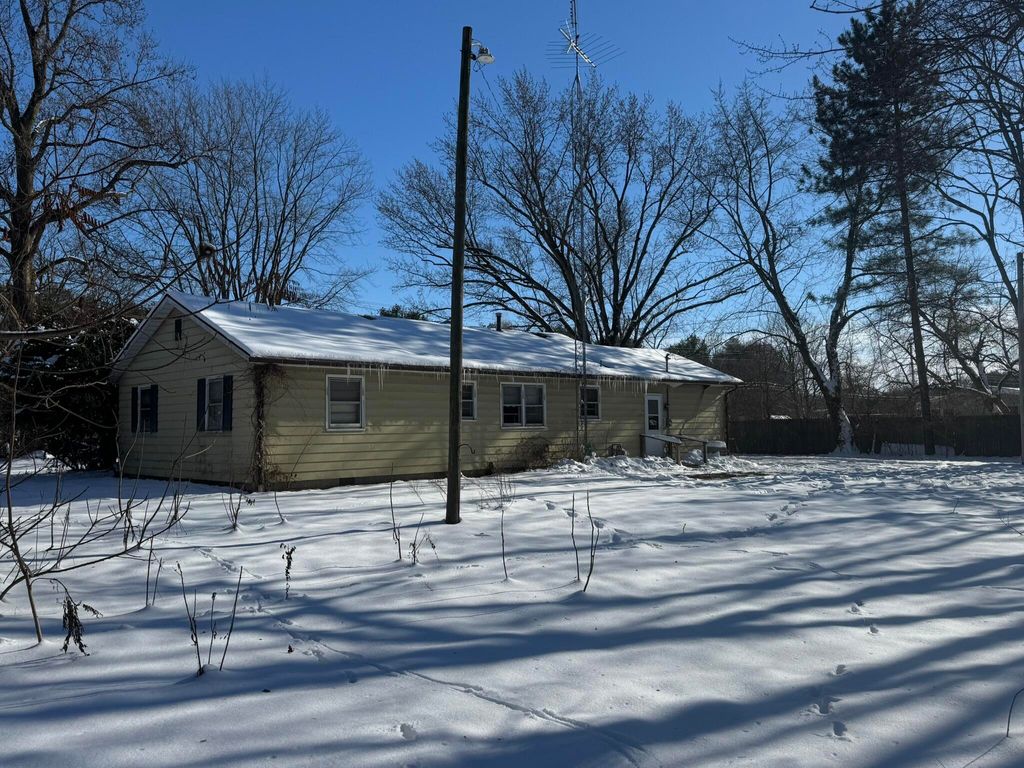 Photo of 11336 N 550 W, Wheatfield, IN 46392 (MLS # 831571)