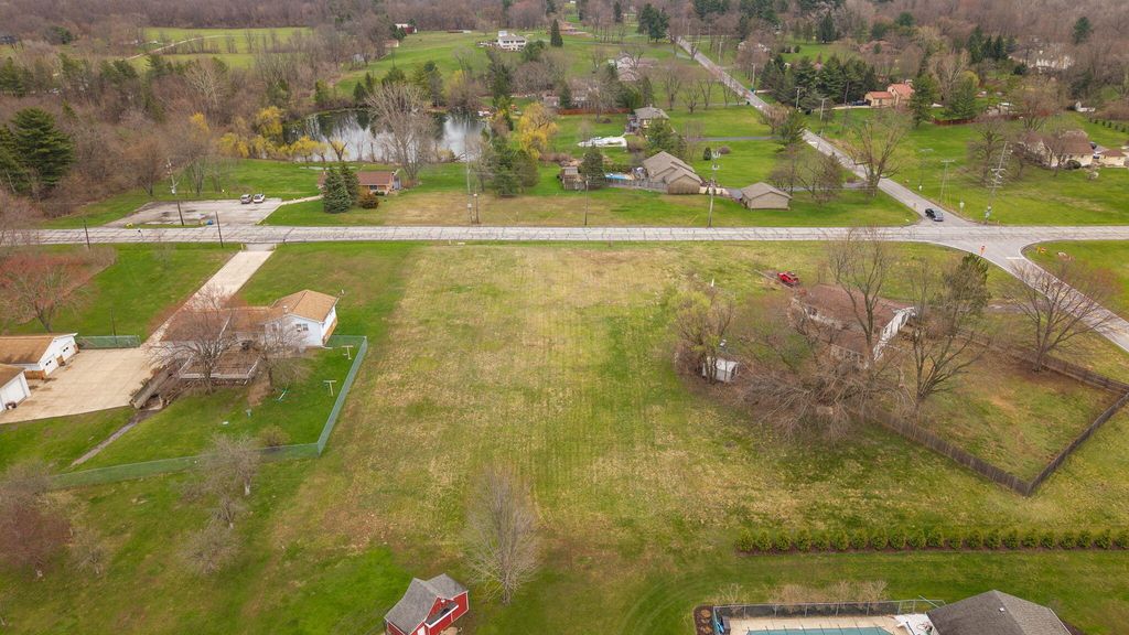 Photo of 706 Meridian Road, Valparaiso, IN 46385 (MLS # 836608)