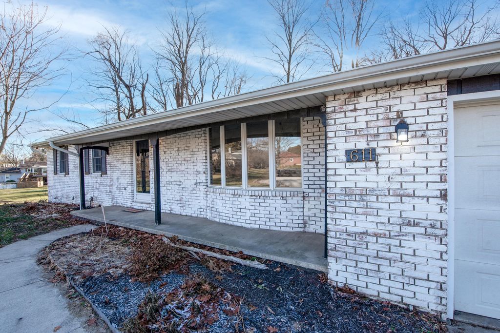 Photo of 611 Bayberry Court, Valparaiso, IN 46385 (MLS # 832775)