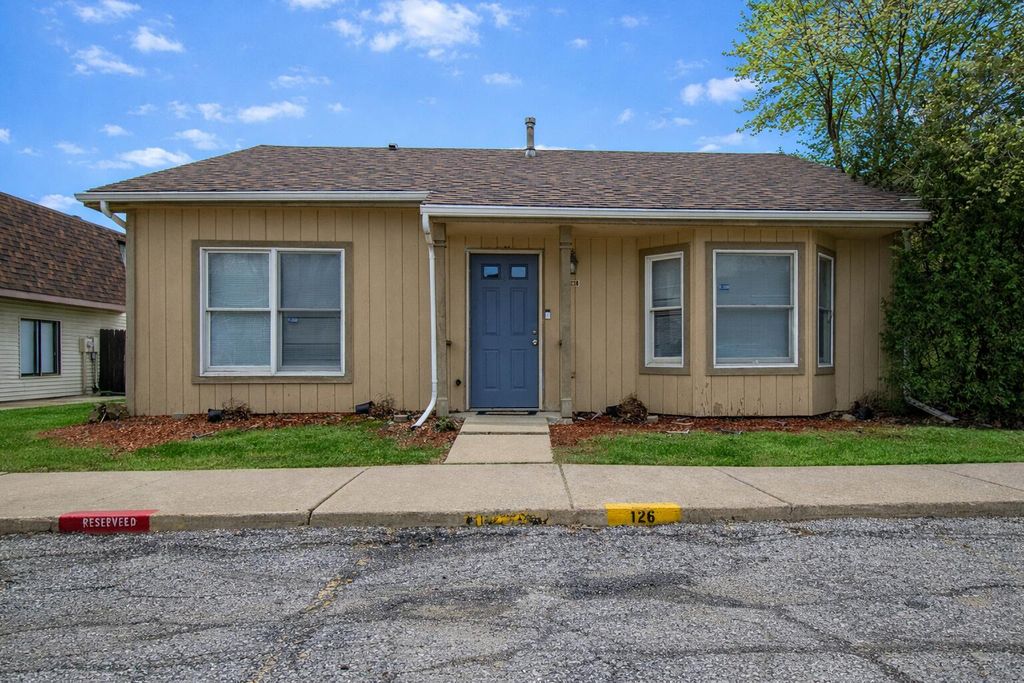 Photo of 6081 Pennsylvania Drive, Merrillville, IN 46410 (MLS # 836219)