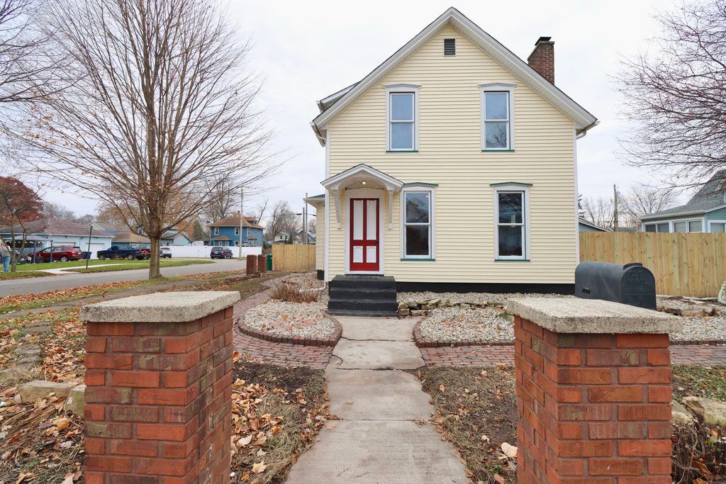 Photo of 330 Virginia Avenue, La Porte, IN 46350 (MLS # 831198)