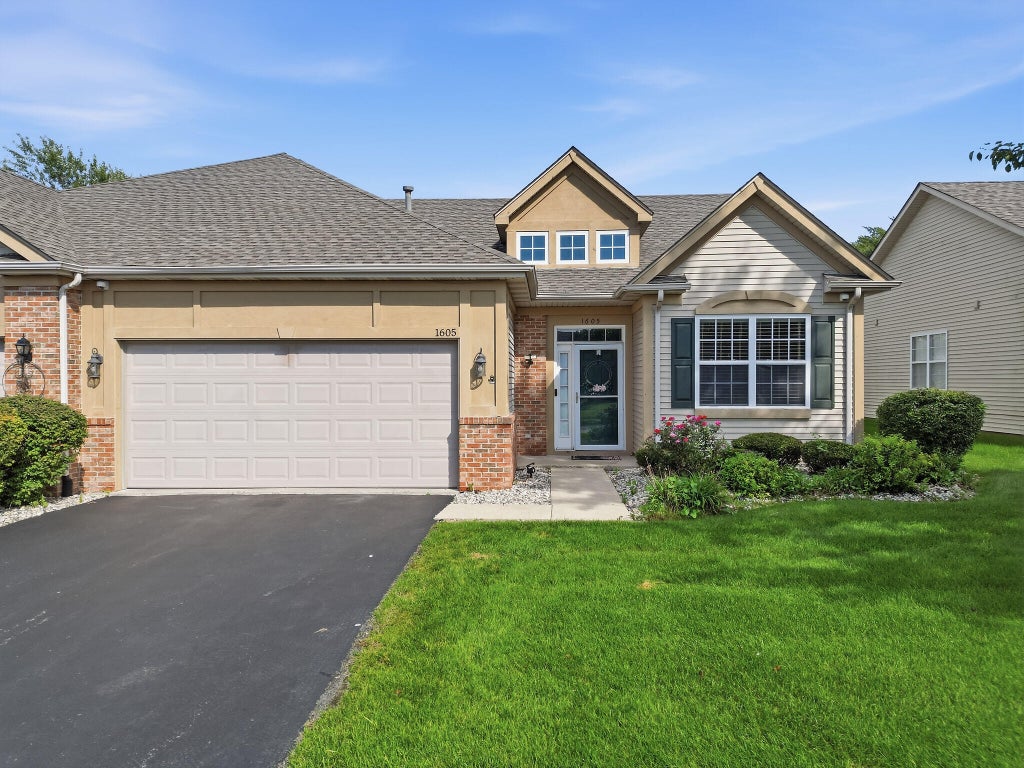 Photo of 1605 Schaller Lane, Dyer, IN 46311 (MLS # 845116)
