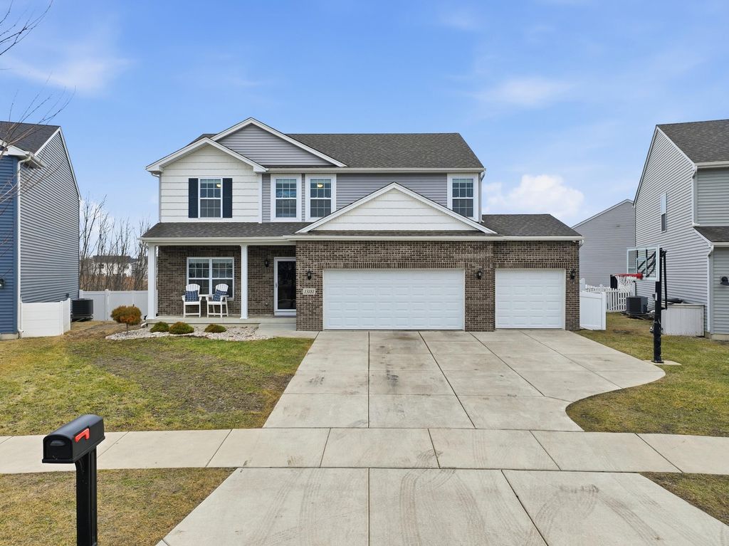 Photo of 13181 Taft Street, Crown Point, IN 46307 (MLS # 834228)