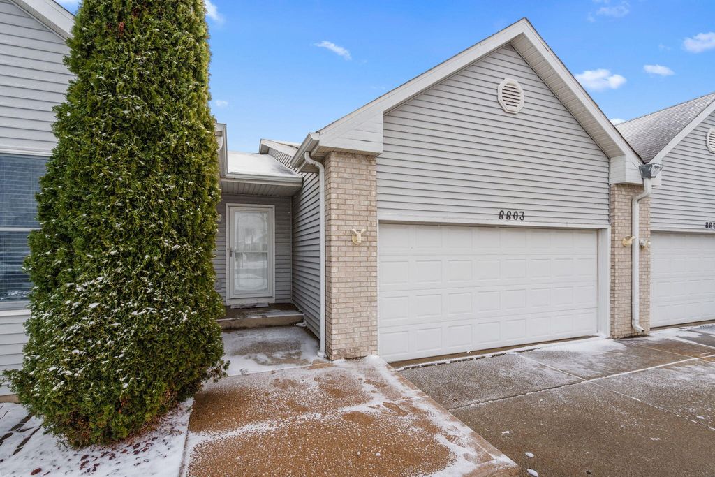 Photo of 8803 Jackson Street, Merrillville, IN 46410 (MLS # 835564)