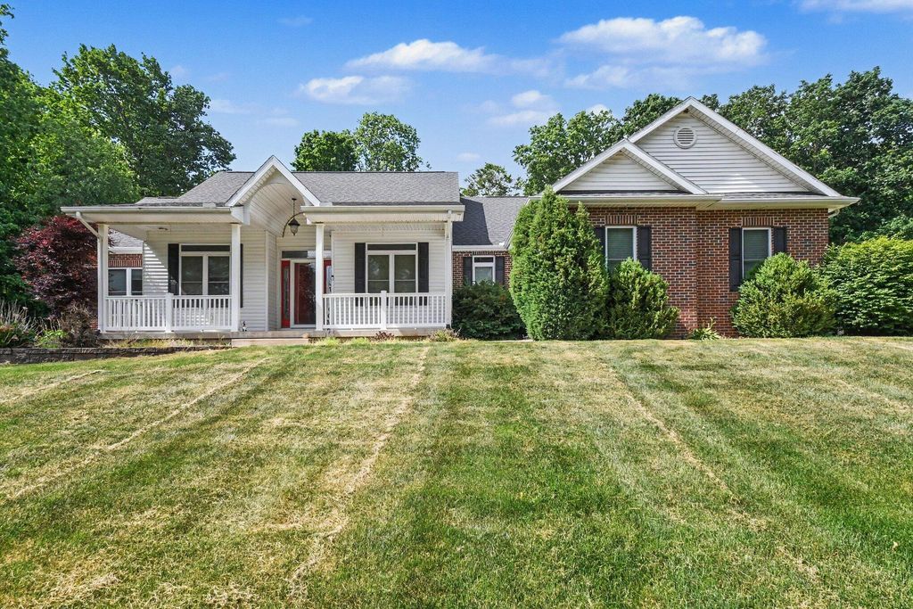 Photo of 55220 Sundance Drive, New Carlisle, IN 46552 (MLS # 839918)