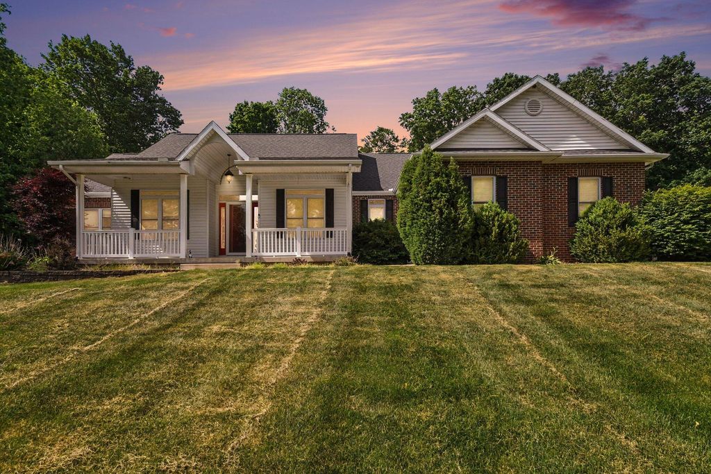 Photo of 55220 Sundance Drive, New Carlisle, IN 46552 (MLS # 839918)