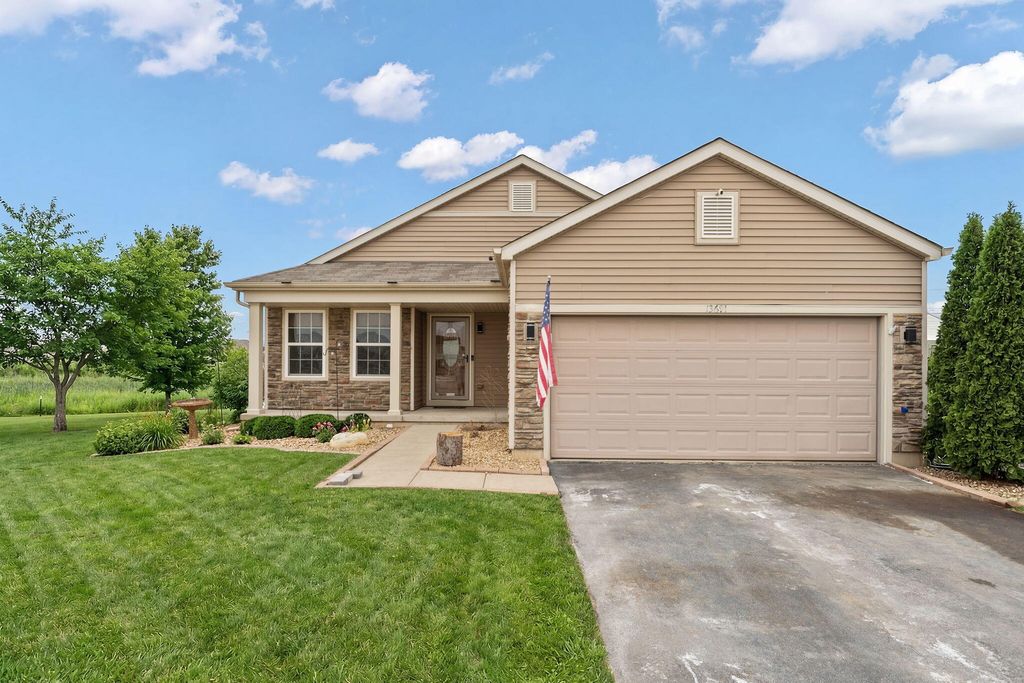 Photo of 13691 Blue Springs Court, Dyer, IN 46311 (MLS # 835468)