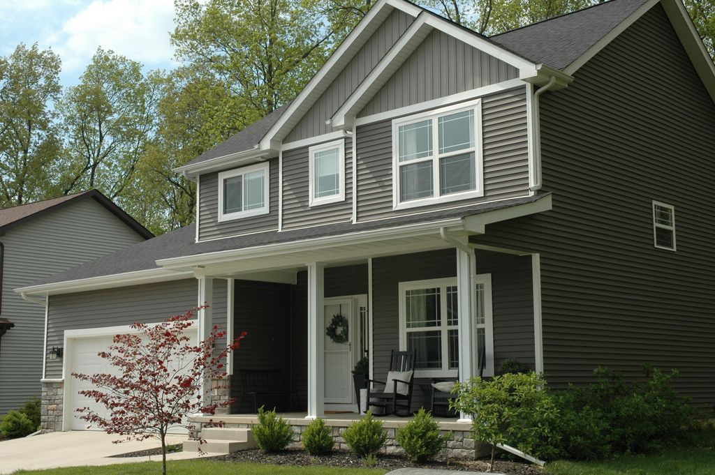 Photo of 901 Hatch Lake Pkwy, Valparaiso, IN 46385 (MLS # 839097)
