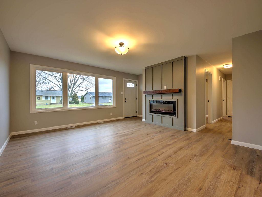 Photo of 208 Greenwood Drive, La Porte, IN 46350 (MLS # 832603)