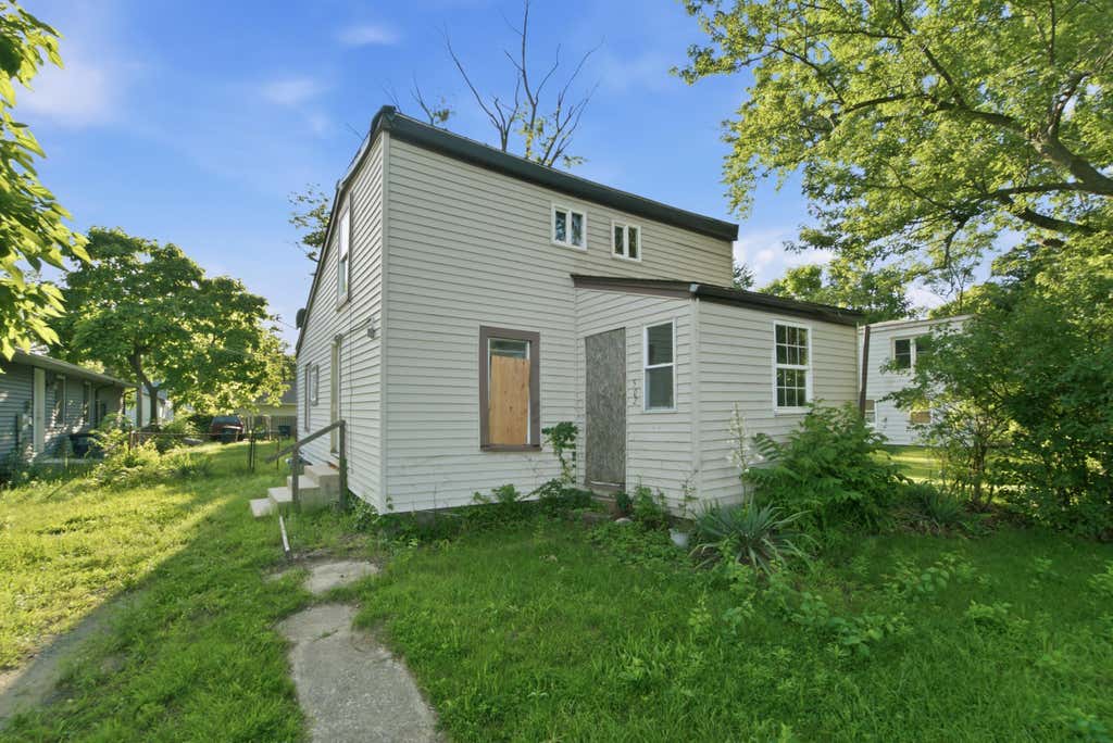 Photo of 502 Ridgeland Avenue, Michigan City, IN 46360 (MLS # 841378)
